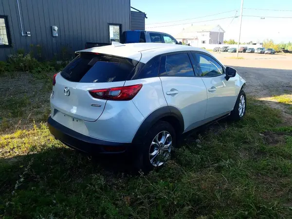 JM1DKFC70K0412817 — 2019 Mazda CX-3, фото 3 с аукциона Copart 06.10.2026, Передняя часть