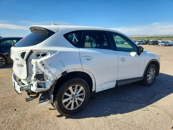 JM3KE2CY4G0849704 — 2016 Mazda CX-5, фото 3 с аукциона Copart, Задняя часть