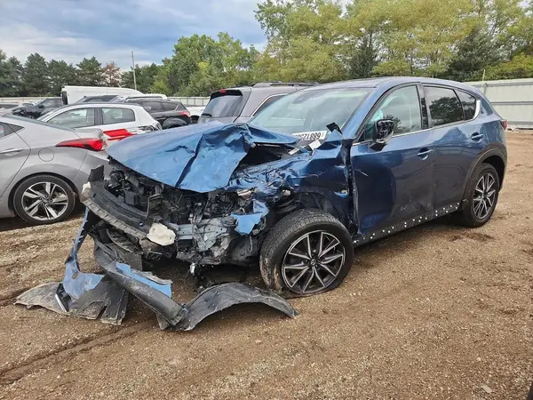 JM3KFBDM8J0378365 — 2018 Mazda CX-5, Передняя часть (Front End), фото до ремонта