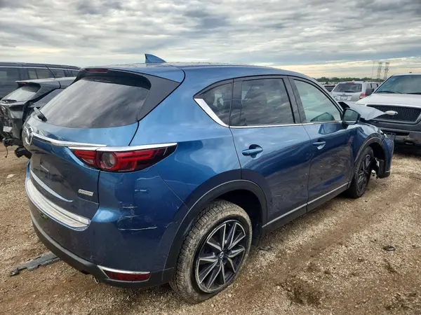 JM3KFBDM8J0378365 — 2018 Mazda CX-5, фото 3 с аукциона Copart 04.10.2026, Передняя часть