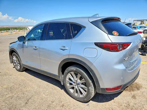 2021 Mazda CX-5 VIN JM3KFBAY8M0413255 фото 2