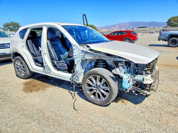 JM3KFBDM2M1486897 — 2021 Mazda CX-5, фото 4 с аукциона Copart, Передняя часть