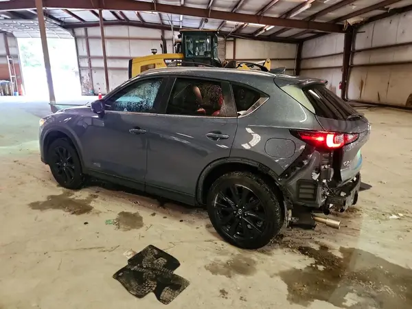 JM3KFBCM2N0617755 — 2022 Mazda CX-5, фото 2 с аукциона Copart, Задняя часть