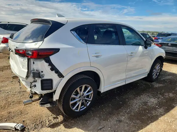 JM3KFBBL8S0575211 — 2025 Mazda CX-5, фото 3 с аукциона Copart, Передняя часть