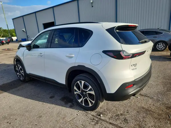 JM3KMCHA1T0125810 — 2026 Mazda CX-5, фото 2 с аукциона Copart, Передняя часть