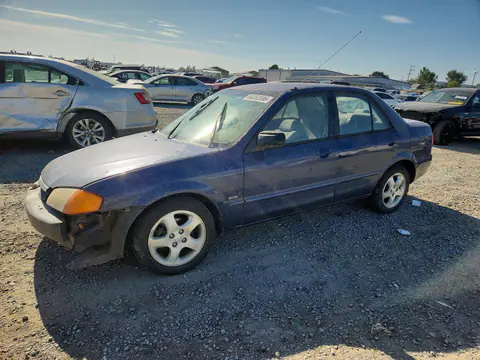 JM1BJ2216Y0196688 — 2000 Mazda Protege, Передняя часть (Front End), фото до ремонта