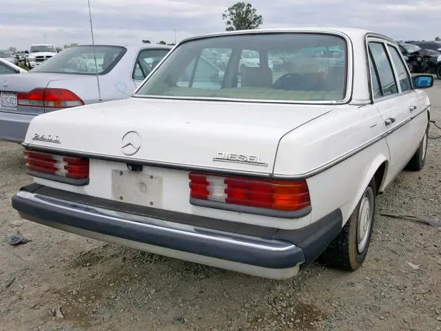WDBAB23A5CB344543 — 1982 Mercedes-Benz 240 D, фото 4 с аукциона Copart 23.04.2019, Передняя часть