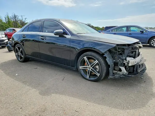 WDD3G4FB7KW034872 — 2019 Mercedes-Benz A-Klasse, фото 4 с аукциона Copart 05.10.2026, Передняя часть