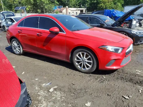 WDD3G4EB8LW040084 — 2020 Mercedes-Benz A-Klasse, фото 4 с аукциона Copart, Механические повреждения