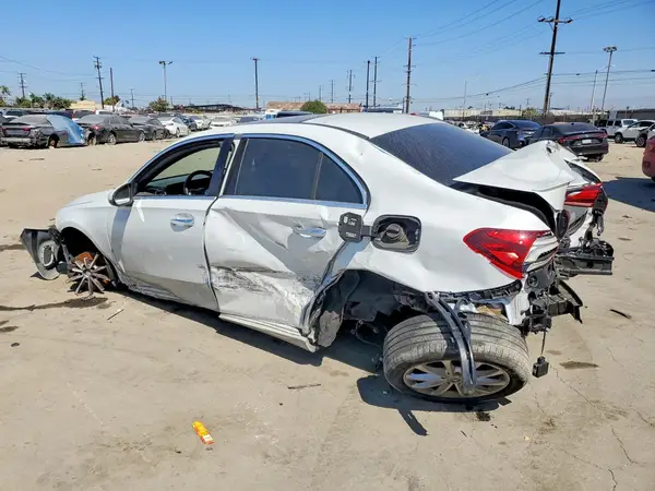 W1K3G4EB0LW043092 — 2020 Mercedes-Benz A-Klasse, фото 2 с аукциона Copart, Задняя часть