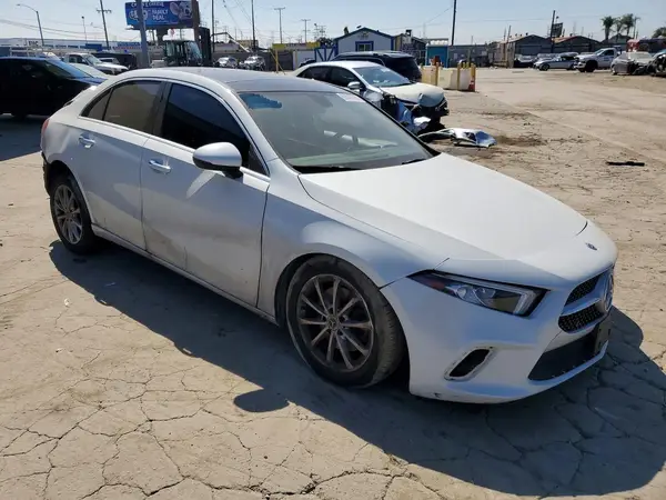 W1K3G4EB0LW043092 — 2020 Mercedes-Benz A-Klasse, фото 4 с аукциона Copart, Задняя часть