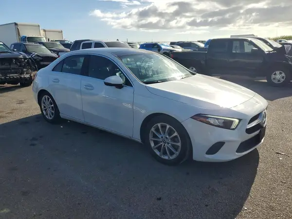 WDD3G4EB1LW040542 — 2020 Mercedes-Benz A-Klasse, фото 4 с аукциона Copart, Задняя часть