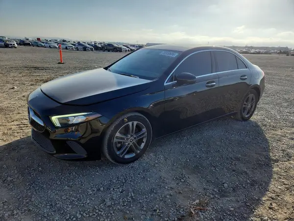 W1K3G4EB1LJ235313 — 2020 Mercedes-Benz A-Klasse, Боковая часть (Side), фото до ремонта