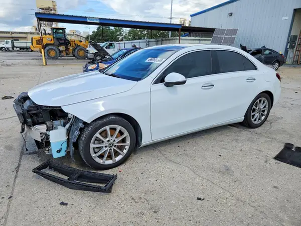 W1K3G4EB1MJ288756 — 2021 Mercedes-Benz A-Klasse, Передняя часть (Front End), фото до ремонта