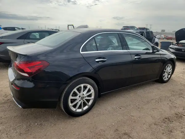 W1K3G4EB2MJ285946 — 2021 Mercedes-Benz A-Klasse, фото 3 с аукциона Copart, Передняя часть