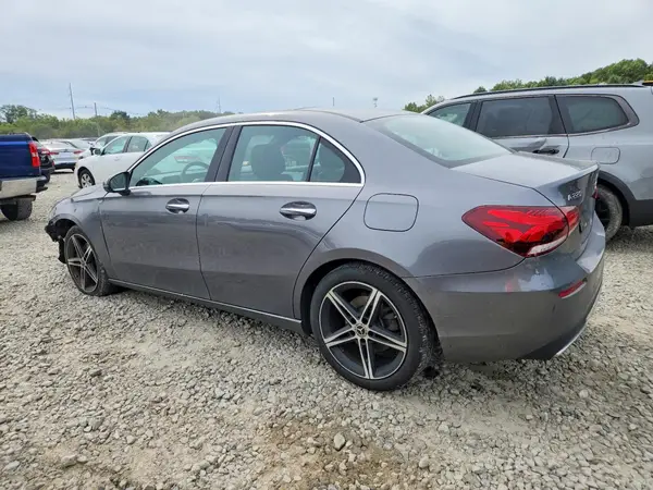 W1K3G4FB2MJ284682 — 2021 Mercedes-Benz A-Klasse, фото 2 с аукциона Copart, Передняя часть