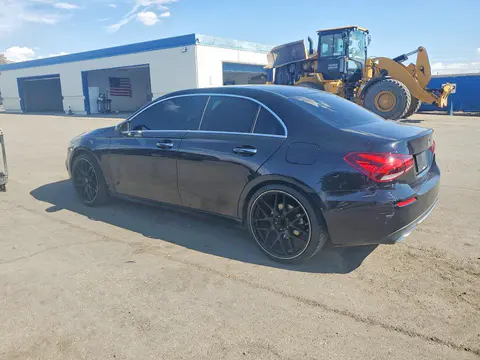 2019 Mercedes-Benz A VIN WDD3G4EB8KW000960 фото 2