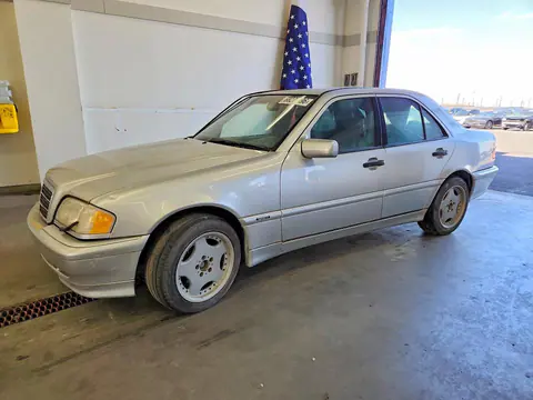 WDBHA24G8YA847825 — 1999 Mercedes-Benz C-Class, Механические повреждения (Mechanical), фото до ремонта