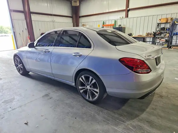 55SWF4JB6GU162645 — 2016 Mercedes-Benz C-Klasse, фото 2 с аукциона Copart 08.10.2026, Передняя часть