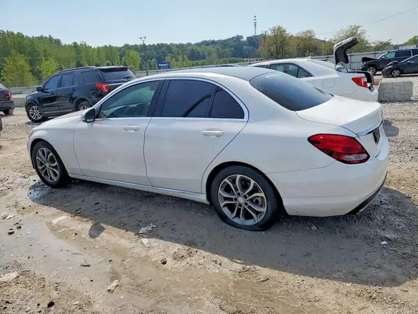 55SWF4JB6GU126082 — 2016 Mercedes-Benz C-Klasse, фото 2 с аукциона Copart, Боковая часть