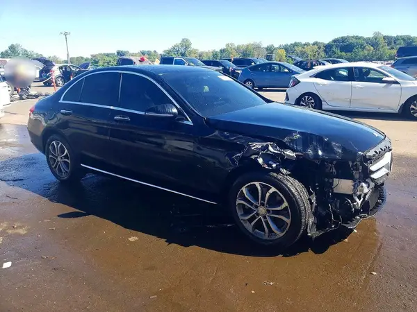 55SWF4KBXGU143594 — 2016 Mercedes-Benz C-Klasse, фото 4 с аукциона Copart 14.10.2026, Передняя часть
