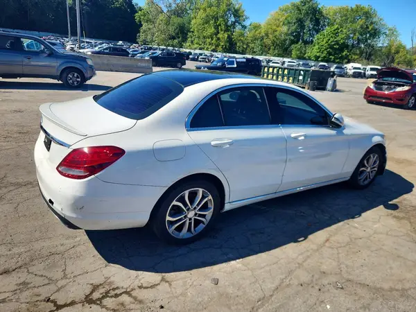 55SWF4KB8GU108780 — 2016 Mercedes-Benz C-Klasse, фото 3 с аукциона Copart 12.10.2026, Передняя часть