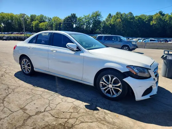 55SWF4KB8GU108780 — 2016 Mercedes-Benz C-Klasse, фото 4 с аукциона Copart 12.10.2026, Передняя часть