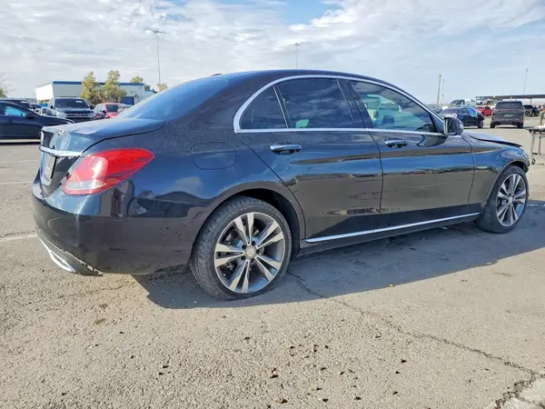 55SWF4JB2GU150170 — 2016 Mercedes-Benz C-Klasse, фото 3 с аукциона Copart, Передняя часть