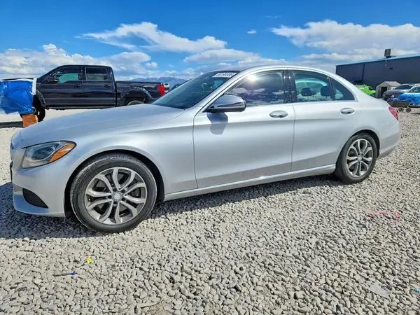 55SWF4JB6GU146736 — 2016 Mercedes-Benz C-Klasse, Задняя часть (Rear End), фото до ремонта