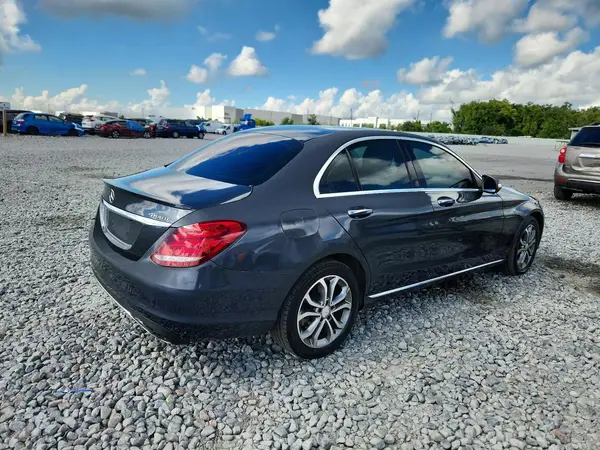 55SWF4KB5GU111653 — 2016 Mercedes-Benz C-Klasse, фото 3 с аукциона Copart 13.10.2026, Передняя часть