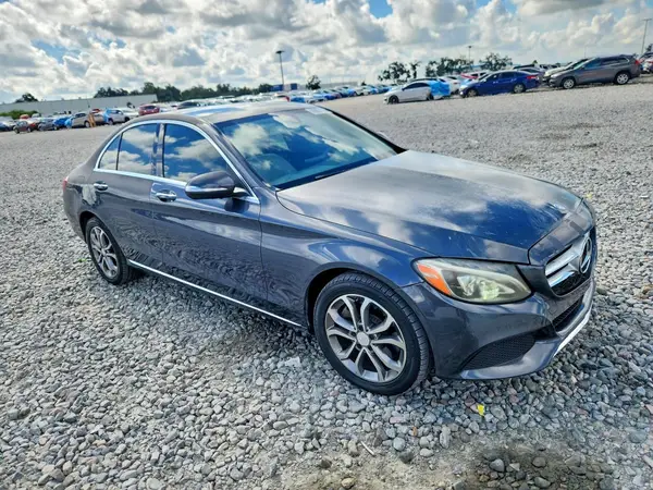 55SWF4KB5GU111653 — 2016 Mercedes-Benz C-Klasse, фото 4 с аукциона Copart 13.10.2026, Передняя часть