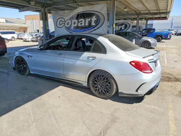 55SWF4JB2HU209199 — 2017 Mercedes-Benz C-Klasse, фото 2 с аукциона Copart 29.09.2026, Мелкие вмятины и царапины