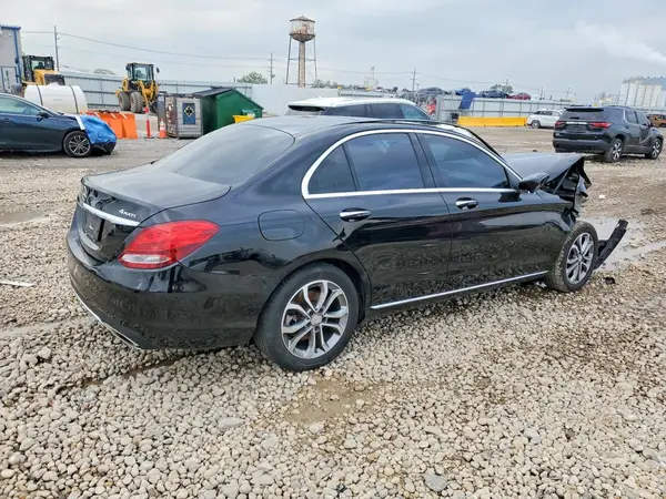 WDDWF4KB3HR247976 — 2017 Mercedes-Benz C-Klasse, фото 3 с аукциона Copart, Передняя часть