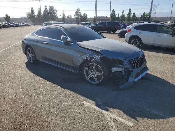 WDDWJ4JB5HF432869 — 2017 Mercedes-Benz C-Klasse, фото 4 с аукциона Copart, Передняя часть