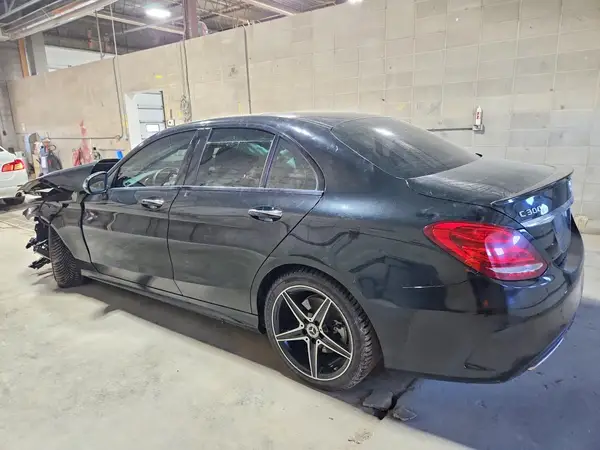 55SWF4KB8HU226362 — 2017 Mercedes-Benz C-Klasse, фото 2 с аукциона Copart 29.09.2026, Передняя часть