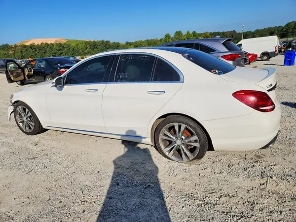 WDDWF4JB2HR281201 — 2017 Mercedes-Benz C-Klasse, фото 2 с аукциона Copart, Передняя часть