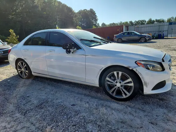 WDDWF4JB2HR281201 — 2017 Mercedes-Benz C-Klasse, фото 4 с аукциона Copart, Передняя часть