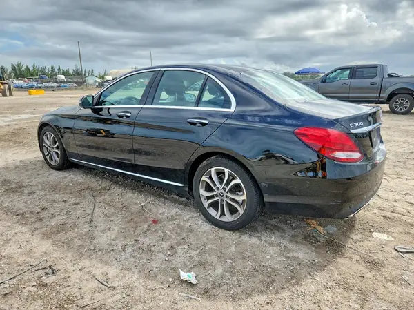 55SWF4JB9HU215274 — 2017 Mercedes-Benz C-Klasse, фото 2 с аукциона Copart, Механические повреждения