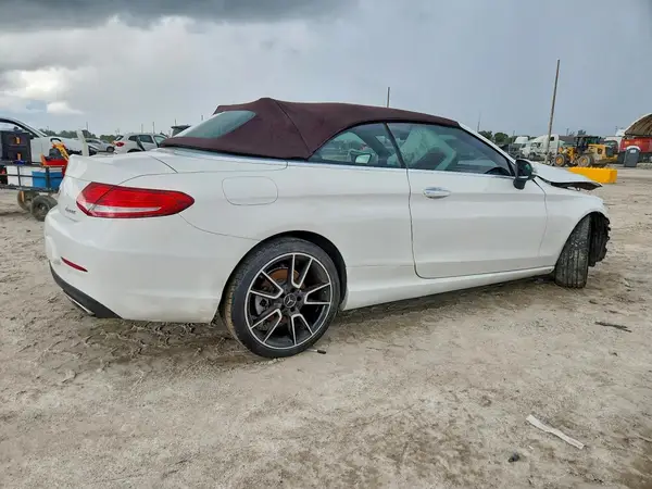WDDWK4KB7HF509446 — 2017 Mercedes-Benz C-Klasse, фото 3 с аукциона Copart, Передняя часть