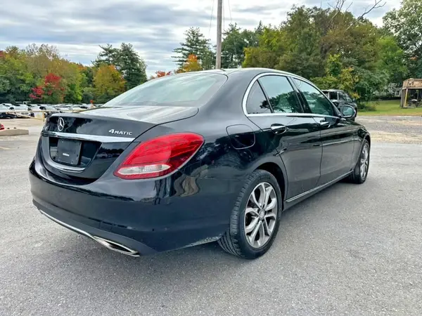 55SWF4KB2HU205166 — 2017 Mercedes-Benz C-Klasse, фото 3 с аукциона Copart 14.10.2026, Мелкие вмятины и царапины