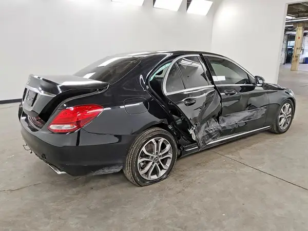 55SWF4JB0JU242238 — 2018 Mercedes-Benz C-Klasse, фото 3 с аукциона Copart 01.10.2026, Повреждение рамы