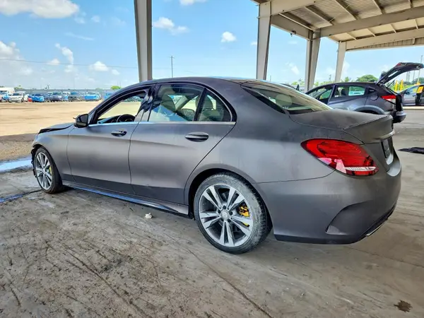 55SWF6EB7JU255641 — 2018 Mercedes-Benz C-Klasse, фото 2 с аукциона Copart, Передняя часть