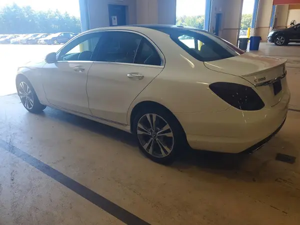 55SWF4KB5JU280921 — 2018 Mercedes-Benz C-Klasse, фото 2 с аукциона Copart, Мелкие вмятины и царапины