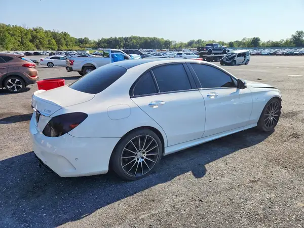 55SWF6EB3JU269732 — 2018 Mercedes-Benz C-Klasse, фото 3 с аукциона Copart 13.10.2026, Передняя часть