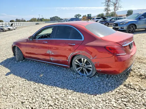55SWF4JB6JU274160 — 2018 Mercedes-Benz C-Klasse, фото 2 с аукциона Copart, Передняя часть