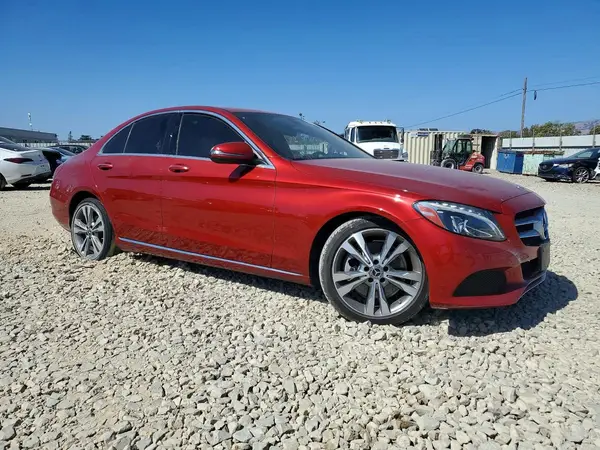 55SWF4JB6JU274160 — 2018 Mercedes-Benz C-Klasse, фото 4 с аукциона Copart, Передняя часть