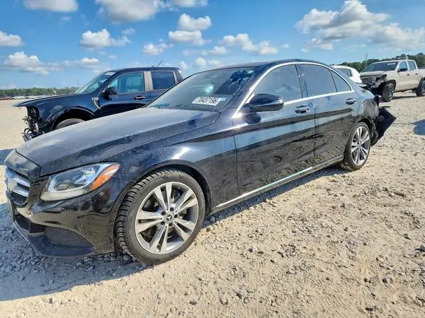55SWF4JB8JU279778 — 2018 Mercedes-Benz C-Klasse, Задняя часть (Rear End), фото до ремонта