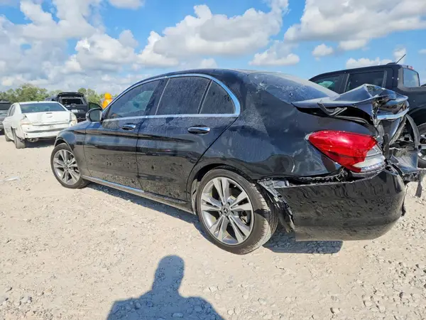 55SWF4JB8JU279778 — 2018 Mercedes-Benz C-Klasse, фото 2 с аукциона Copart, Задняя часть