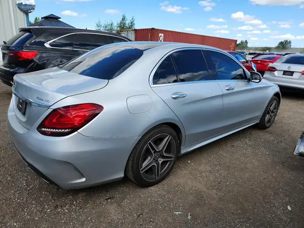 55SWF8EB1KU301042 — 2019 Mercedes-Benz C-Klasse, фото 3 с аукциона Copart 08.10.2026, Подтопление