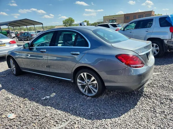 55SWF8EB0KU306572 — 2019 Mercedes-Benz C-Klasse, фото 2 с аукциона Copart, Передняя часть